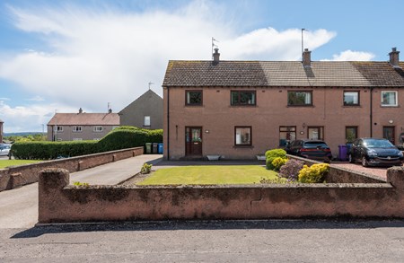 52 Dundas Park , Brechin , Angus  DD9 7BL