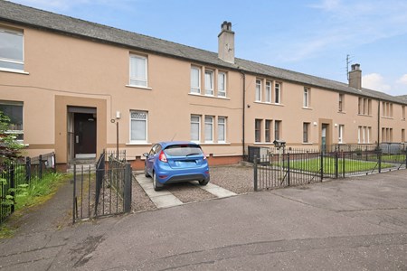 5b Fleming Gardens South, Dundee DD3 7NE