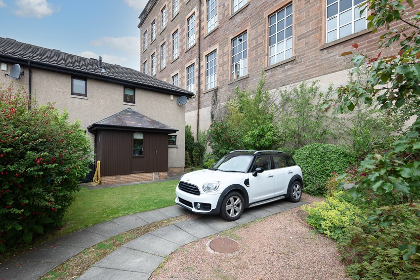 18 Patrick Place Dundee