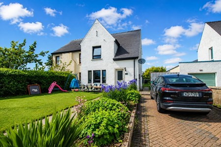 67, Knowehead, Kirriemuir DD8 5AL