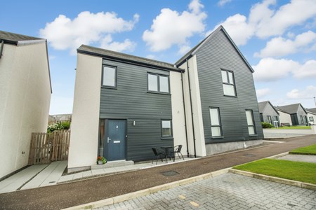 2 , Pinewood Walk, Forfar DD8 1FD