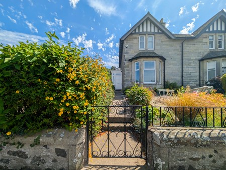 80 Riverside Road, Wormit, Newport-on-Tay DD6 8LJ