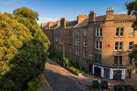 2/2, 54 Roseangle, Dundee DD1 4NB