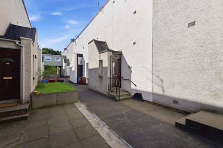 323 Craigie Drive, Dundee DD4 7UE