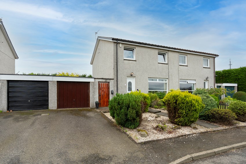 19 Clatto Gardens Dundee