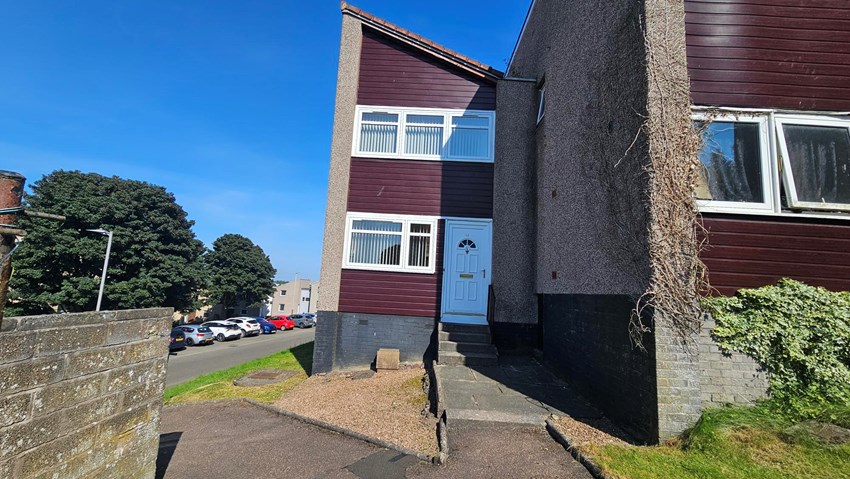 16 Tweed Crescent Menzieshill Dundee